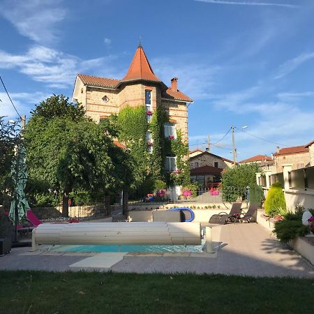 فيلا Belle Maison De Famille Usson-en-Forez المظهر الخارجي الصورة